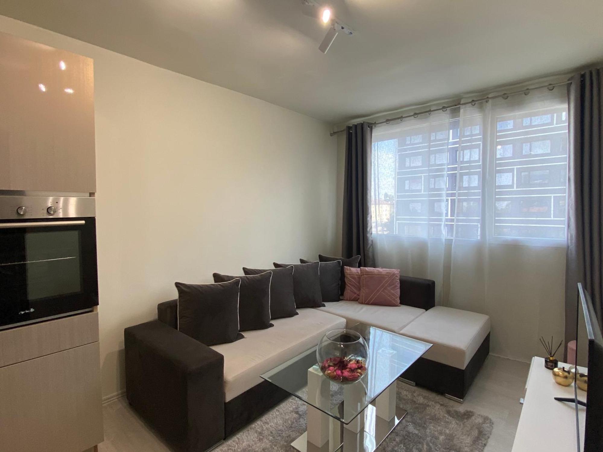 Brand New And Modern Apartment Directly Next To The Metro Station София Экстерьер фото