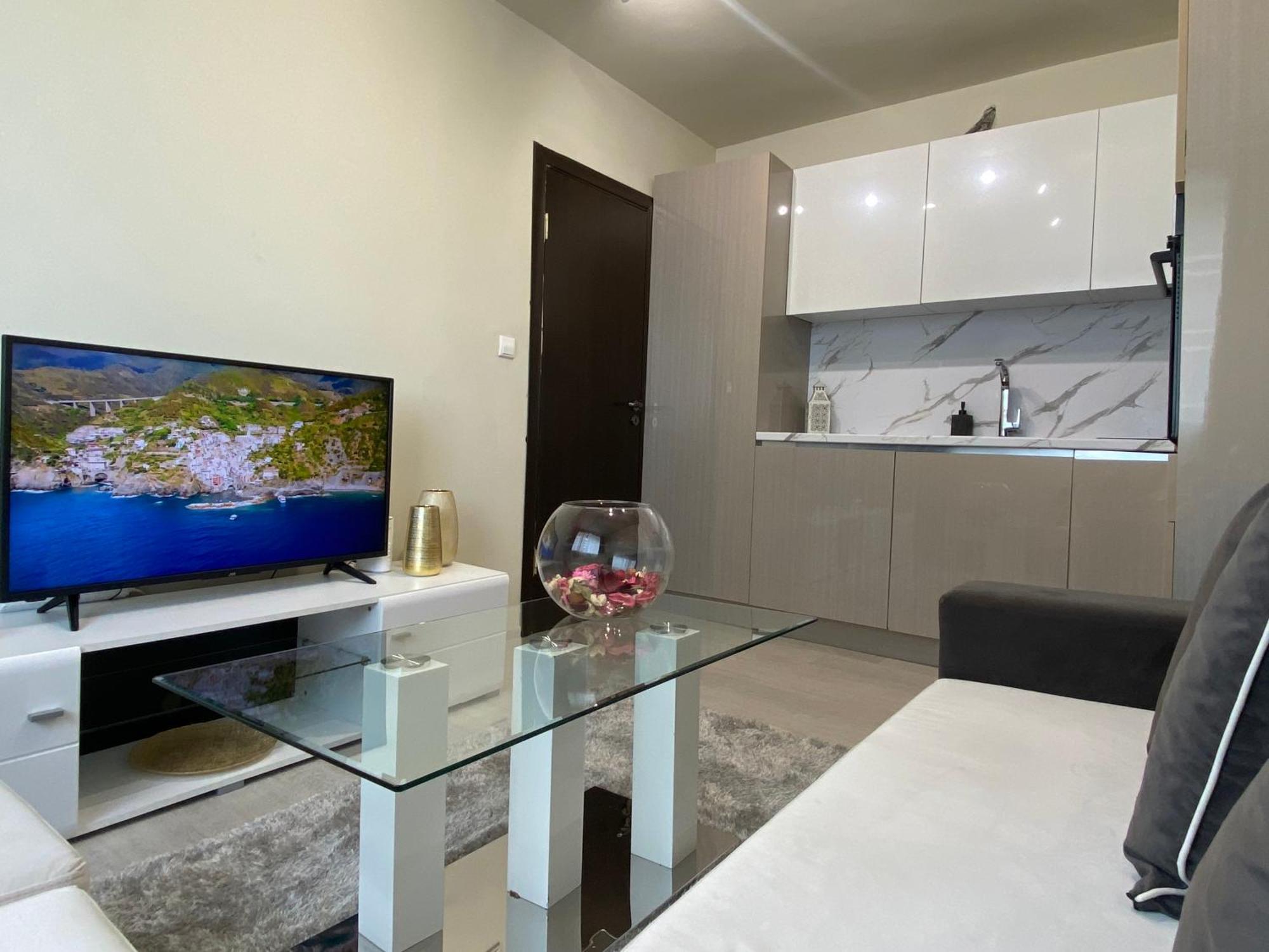Brand New And Modern Apartment Directly Next To The Metro Station София Экстерьер фото
